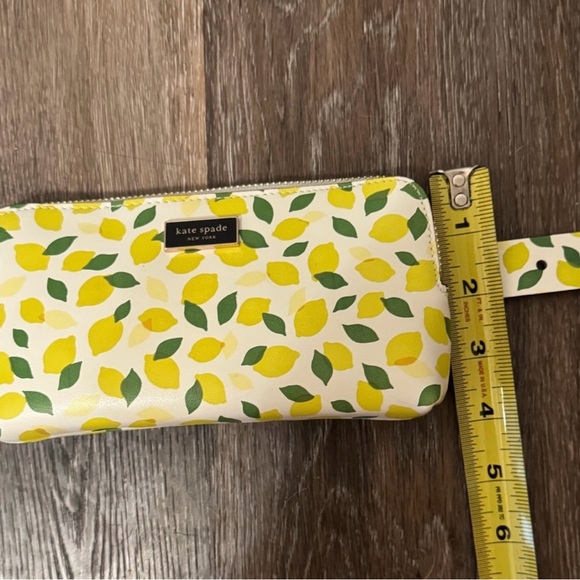 Kate Spade New York Lemon print zip tote belt bag. L/XL. NWT - Picture 8 of 8